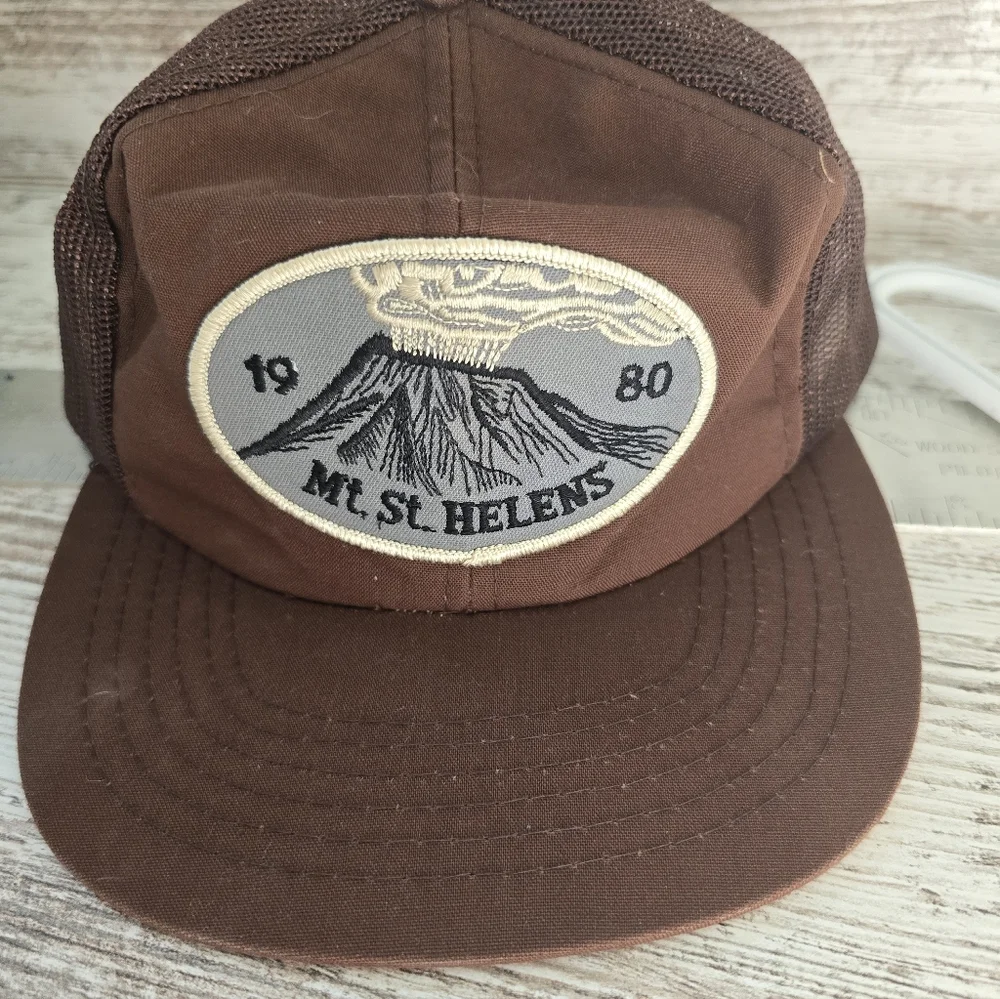 1980 Vintage Mt. St. Helens Brown Trucker Cap Snap Back - Picture 2 of 9